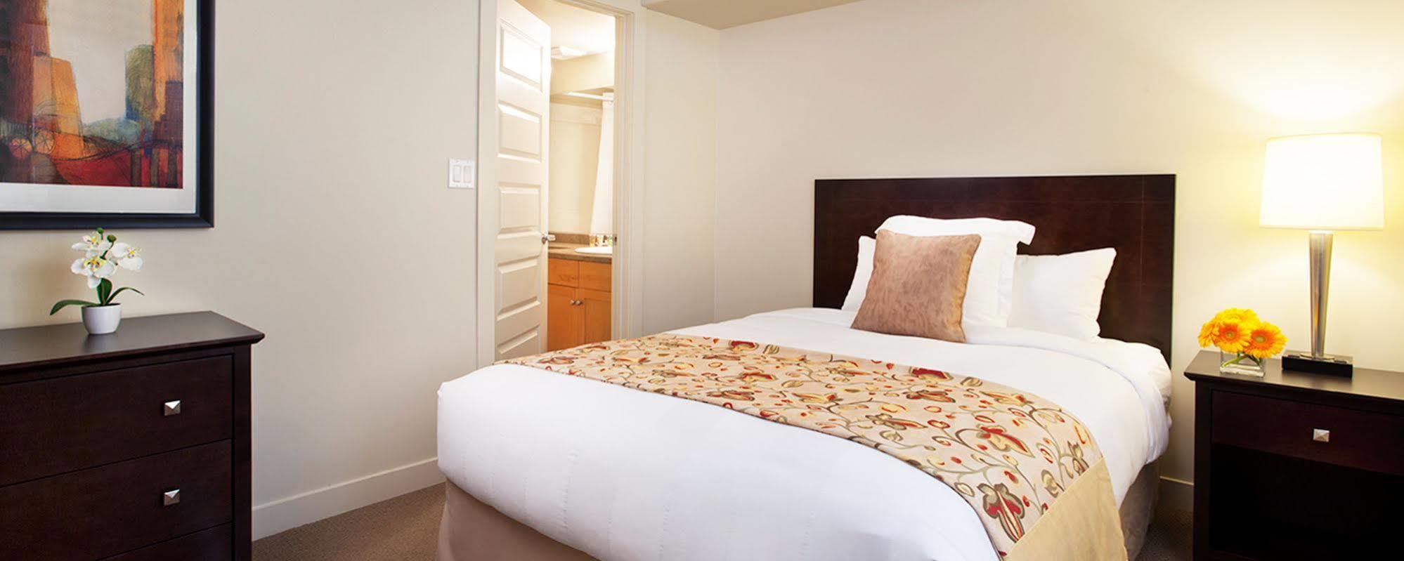 Clearwater Residence Hotel Timberlea Fort Mcmurray Exterior foto